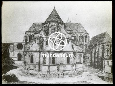Noyon - Vue de l'abside de la cathédrale Architecture Ogivale