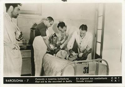 Barcelona - 7. Curando a nuestros luchadores / En soignant nos combattants / First aid to the wounded in battle / Sarade Kämpar
